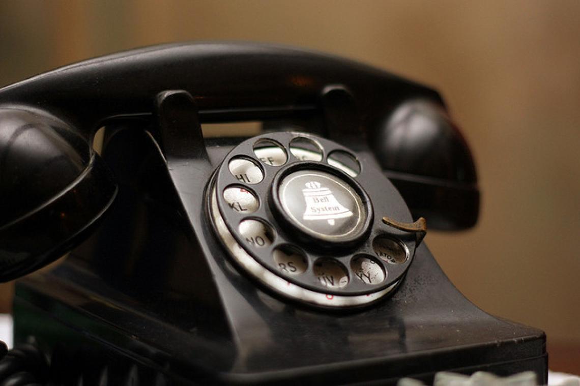 Old_rotary_phone